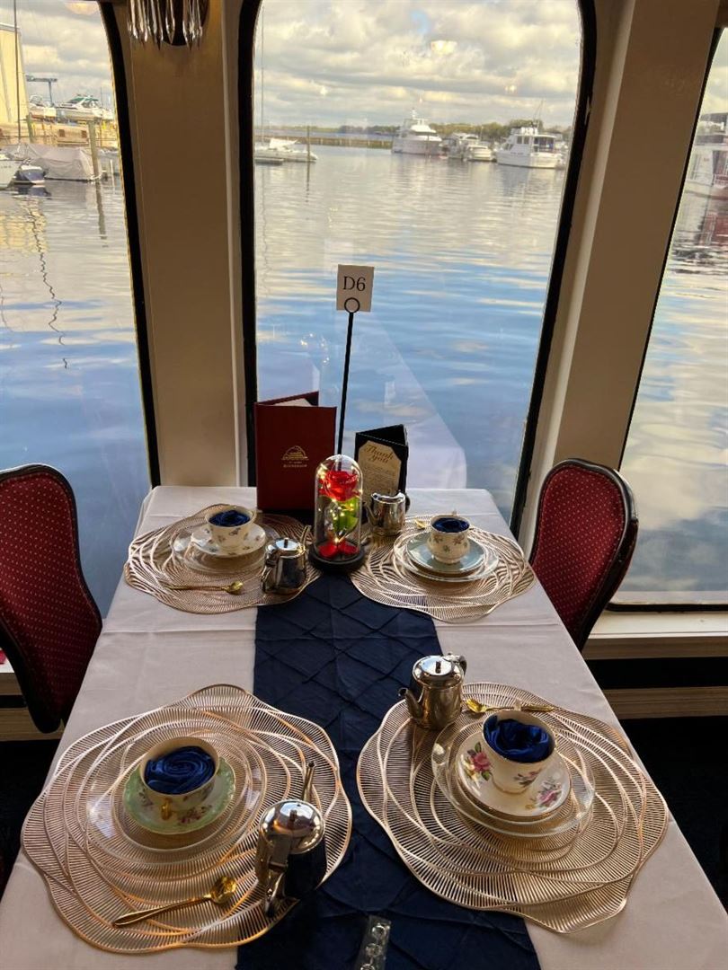 Table set up on the St. Johns Rivership boat